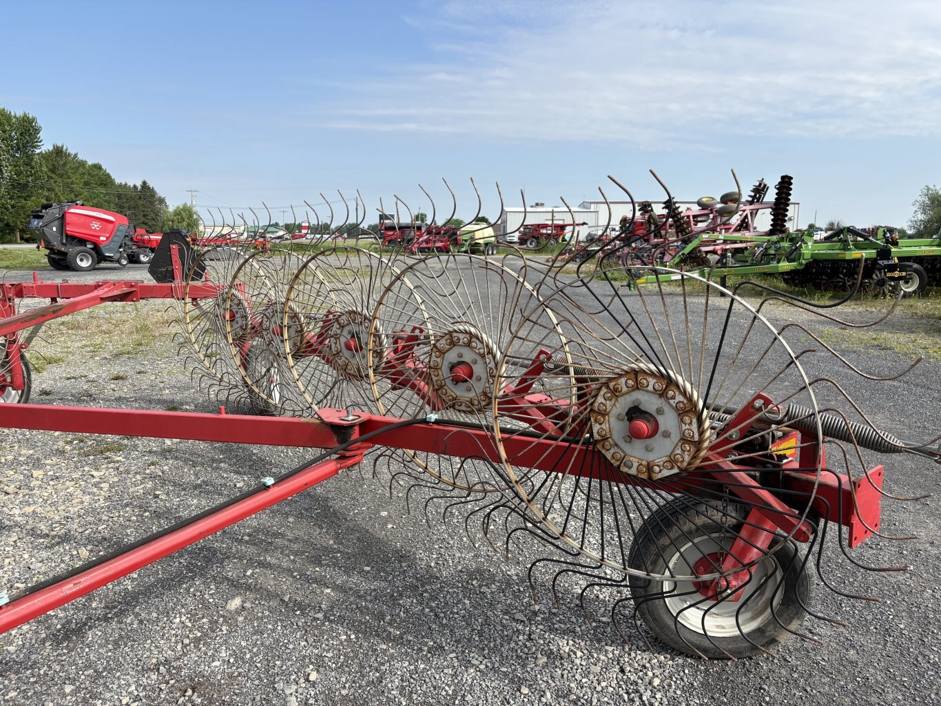 gehl 520 wheel rake