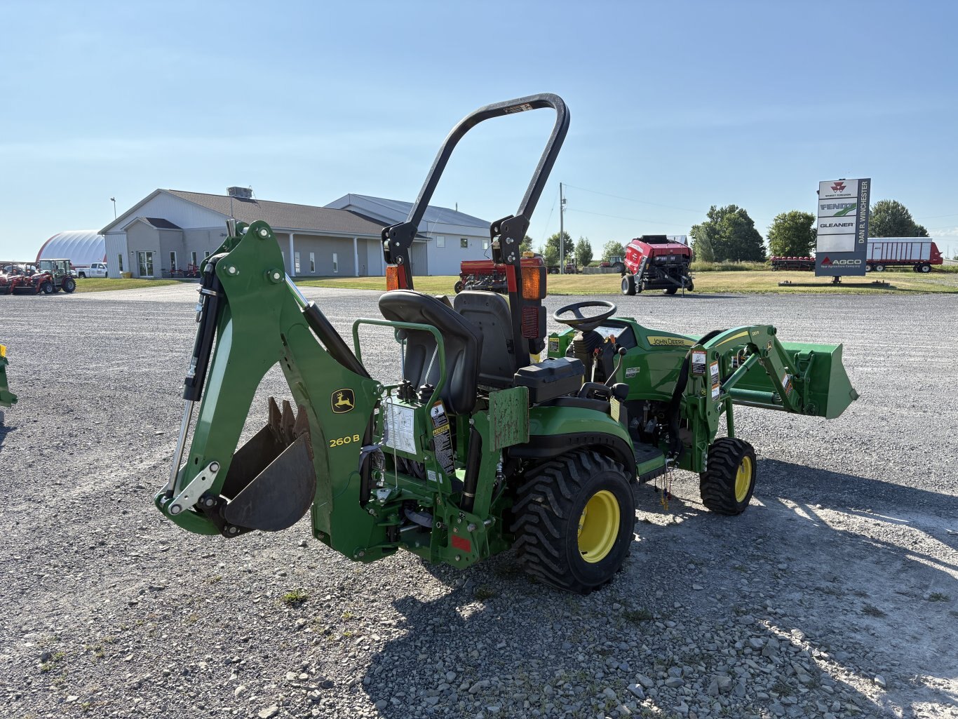 JOHN DEERE 1025R TLB