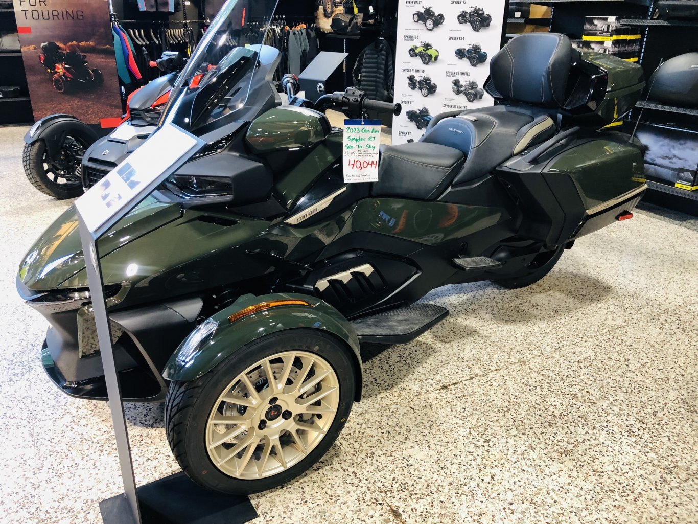 The 2023 Can-Am Spyder F3-T Is A Three-Wheeler That's Almost The