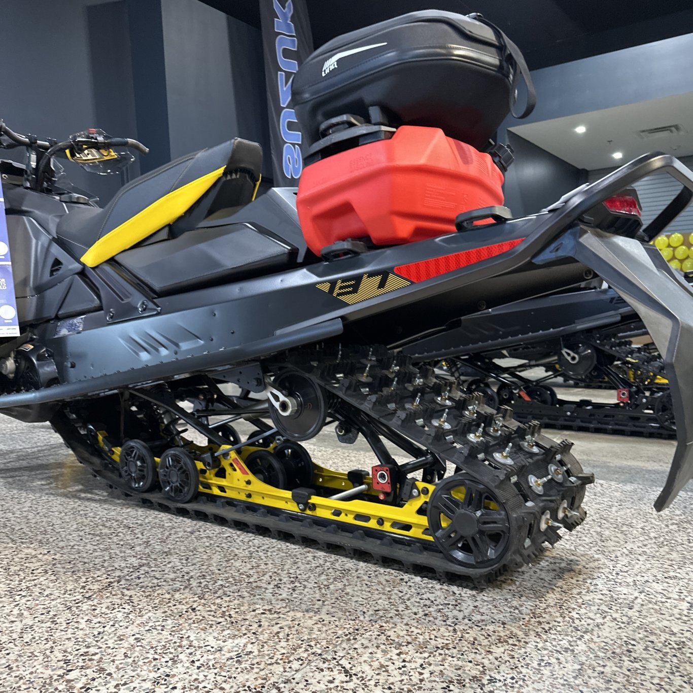 2024 Ski Doo MXZ 137 850 E TEC Adreneline