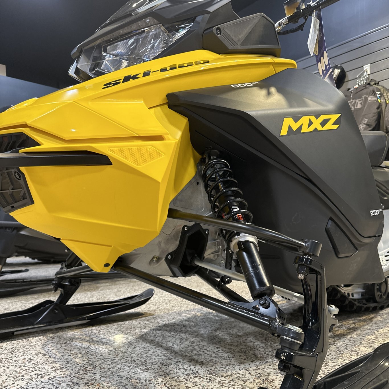 2024 Ski Doo MXZ 129 600 EFI Sport