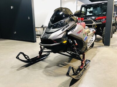 2023 Ski-Doo MXZ X-RS Rotax® 850 E-TEC® Platinum-Silver/Spartan-Red