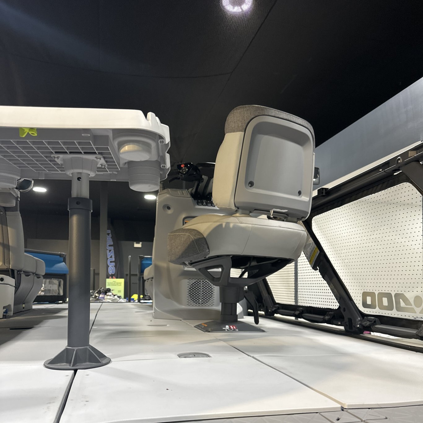 2023 Sea Doo Switch 19 170 hp Caribbean Blue