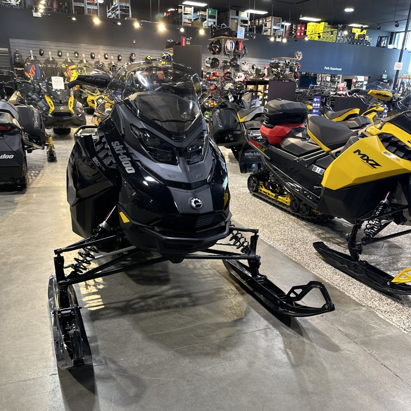 2024 Ski-Doo MXZ Adrenaline Rotax® 850 E-TEC Black