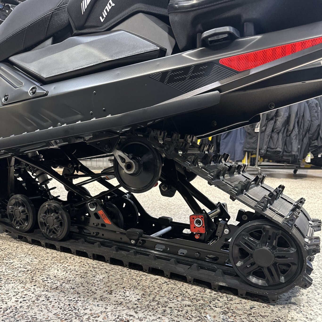 2024 Ski Doo MXZ Adrenaline with Blizzard Package Rotax® 850 E TEC Black