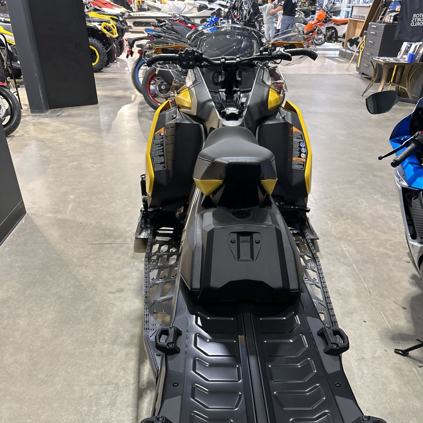 2024 Ski Doo MXZ Adrenaline Rotax® 600R E TEC® Black