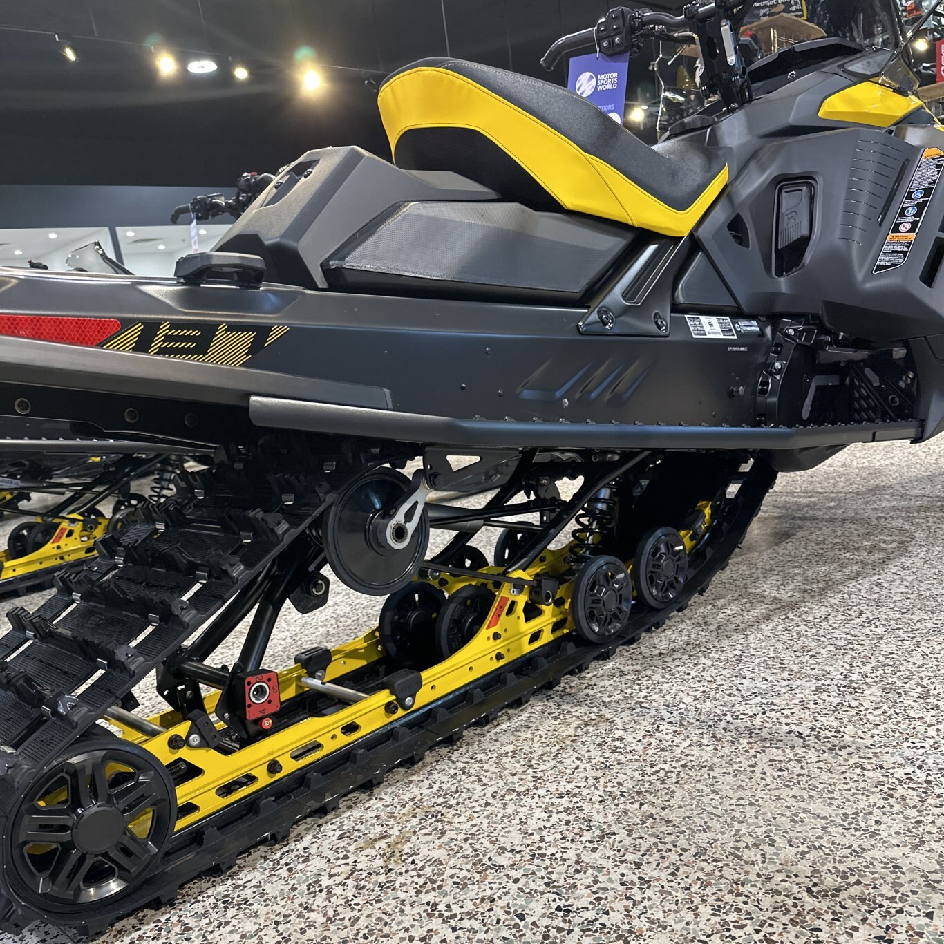 2024 Ski Doo Renegade Adrenaline Rotax® 900 ACE™ Neo Yellow