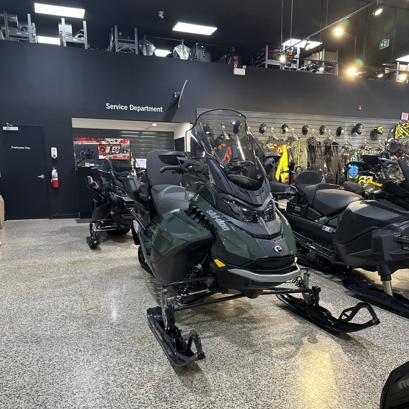 2024 Ski-Doo Grand Touring LE with Luxury Package Rotax® 900 ACE™