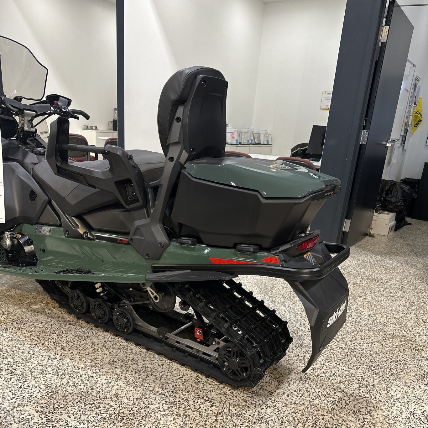 2024 Ski Doo Grand Touring LE with Luxury Package Rotax® 900 ACE™