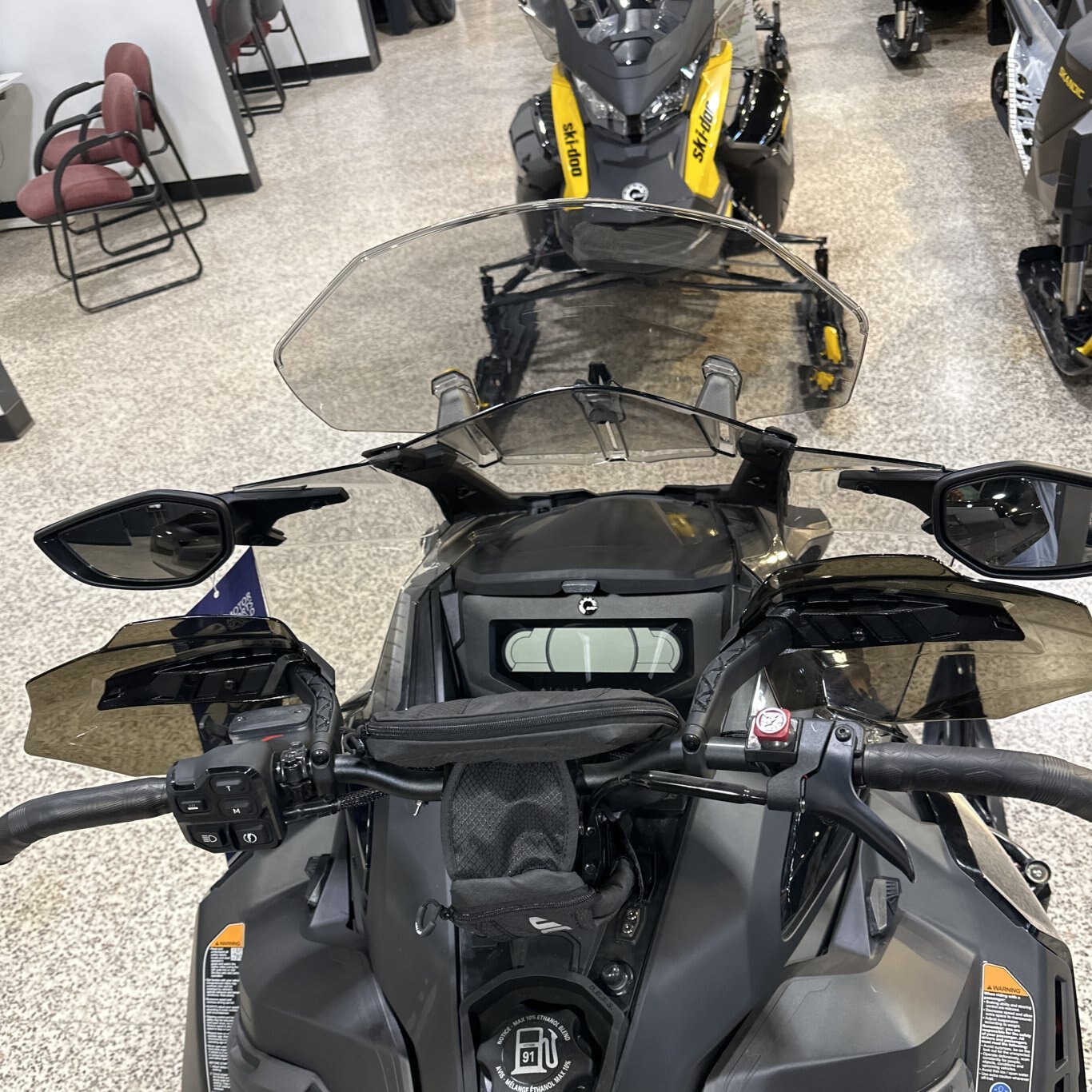 2024 Ski Doo Renegade X Rotax® 900 ACE™ Turbo R Black