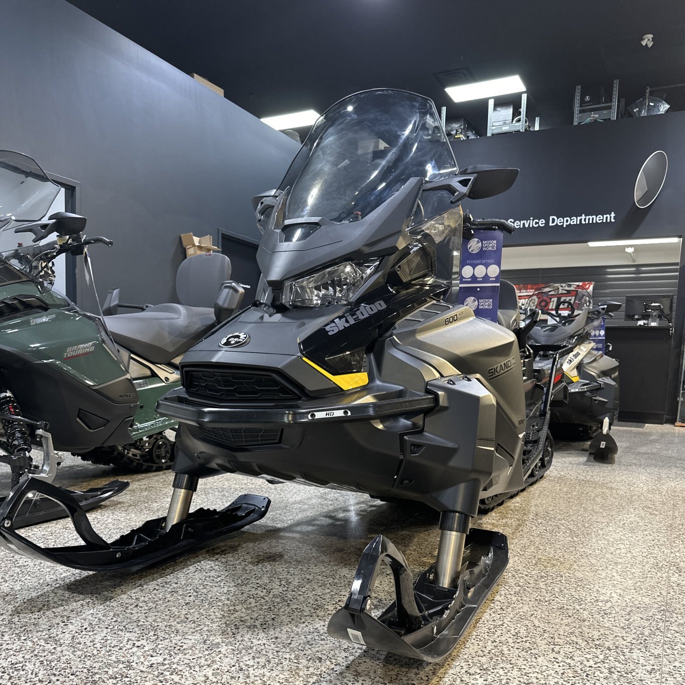 2024 Ski-Doo Skandic LE Rotax® 600 ACE™ Black