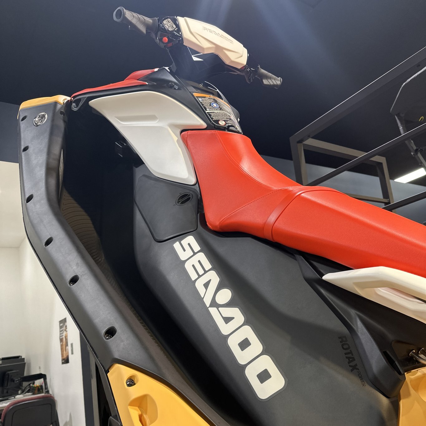 2024 Sea Doo Spark for 3 sunrise orange/dragon red