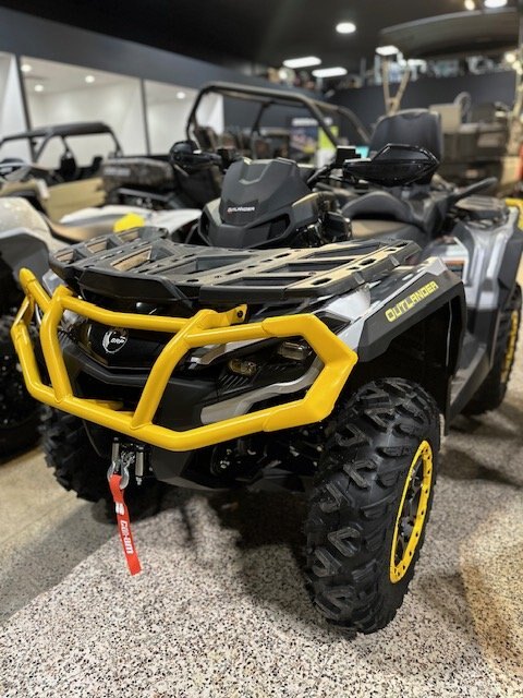 2024 Can-Am OUTLANDER MAX XT-P 850 Hyper Silver / Neo Yellow