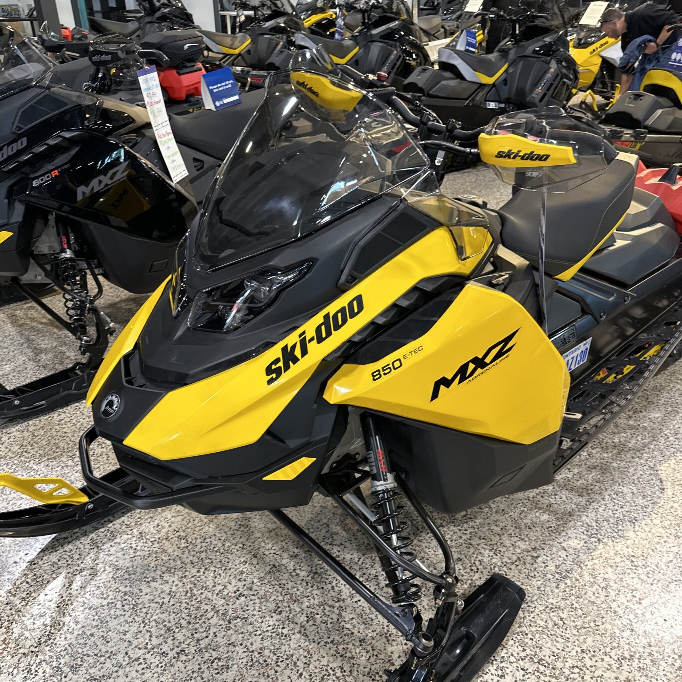 2024 Ski Doo MXZ Adrenaline Rotax® 850 E TEC Neo Yellow