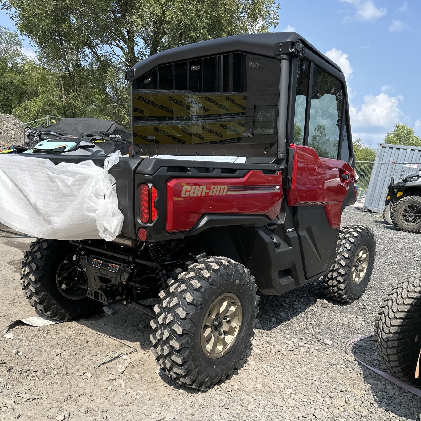 2025 Can Am DEFENDER LTD HD 10 Fiery Red