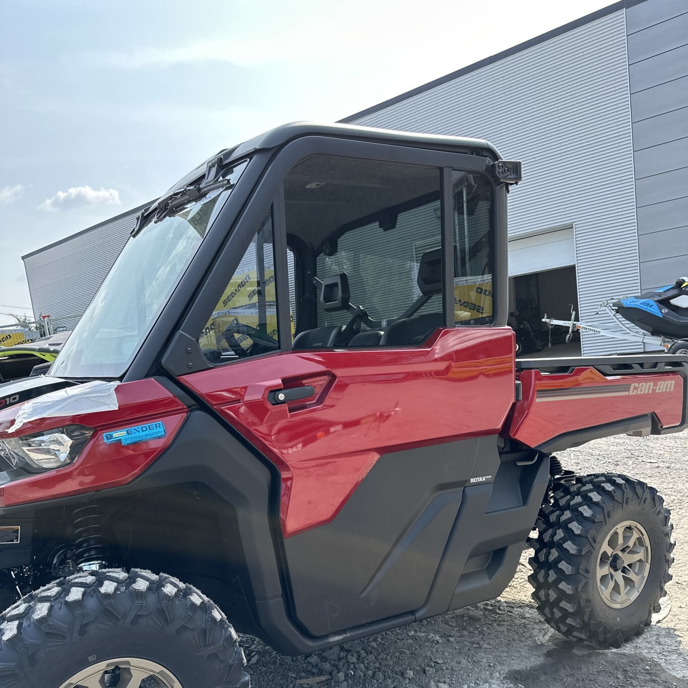 2025 Can Am DEFENDER LTD HD 10 Fiery Red