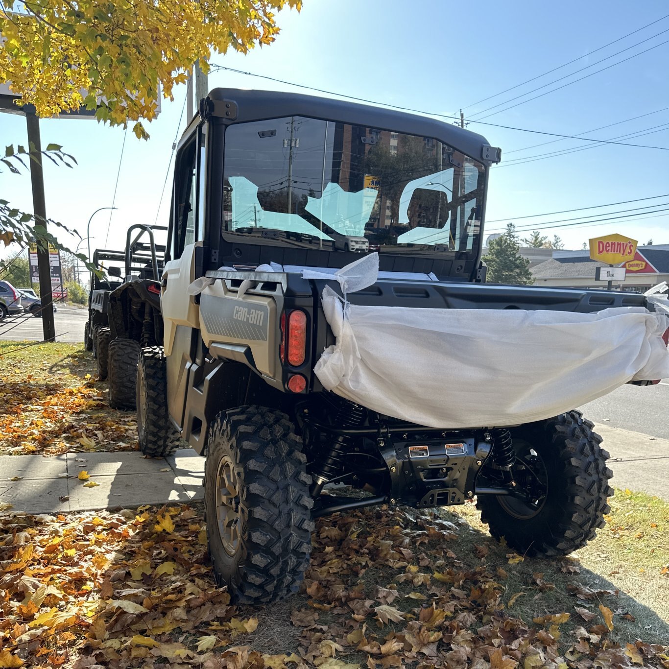 2025 Can Am DEFENDER LTD Cab Rotax HD10 V twin engine Desert Tan / Stealth Black