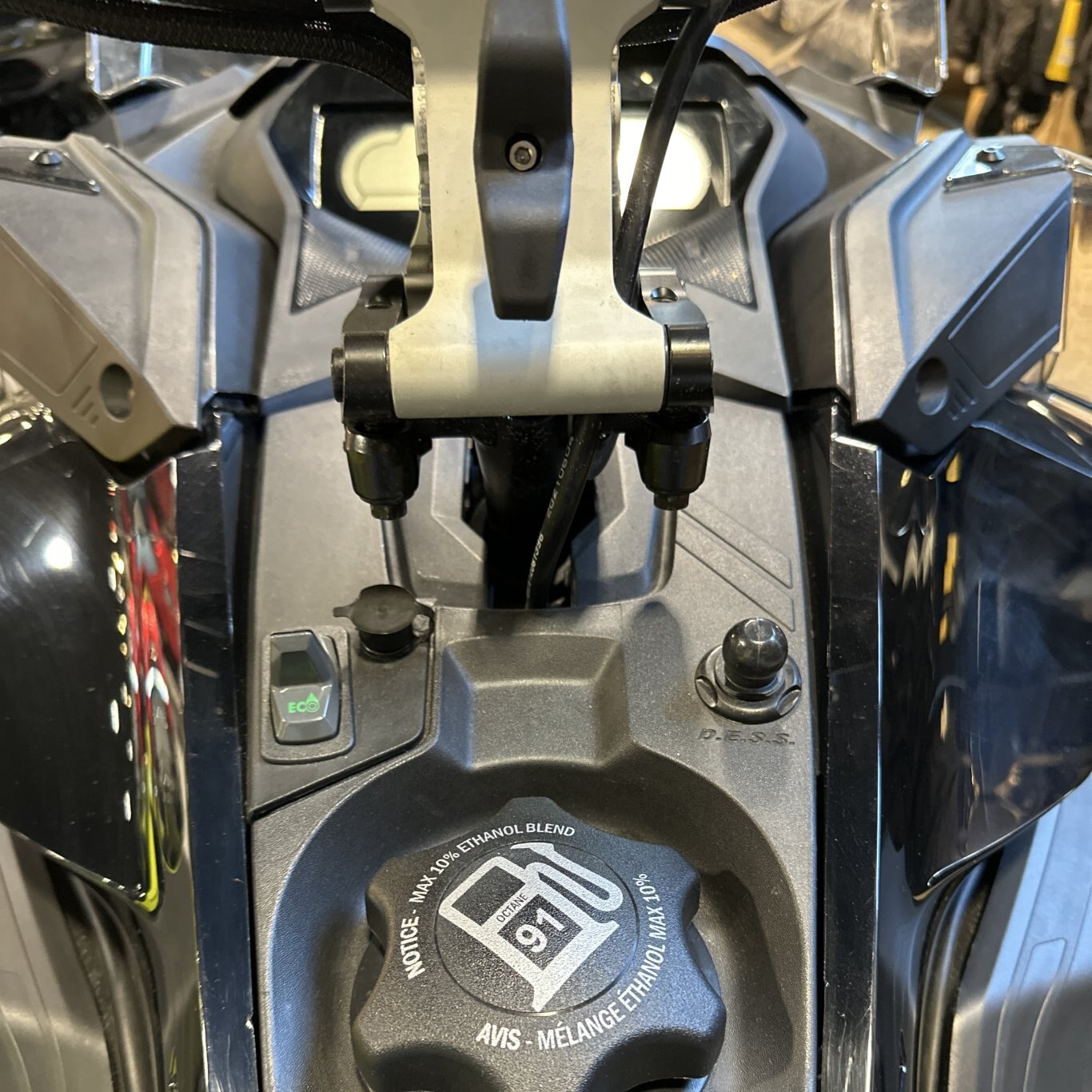 2022 Ski Doo Renegade X Rotax® 900 ACE™ Turbo R