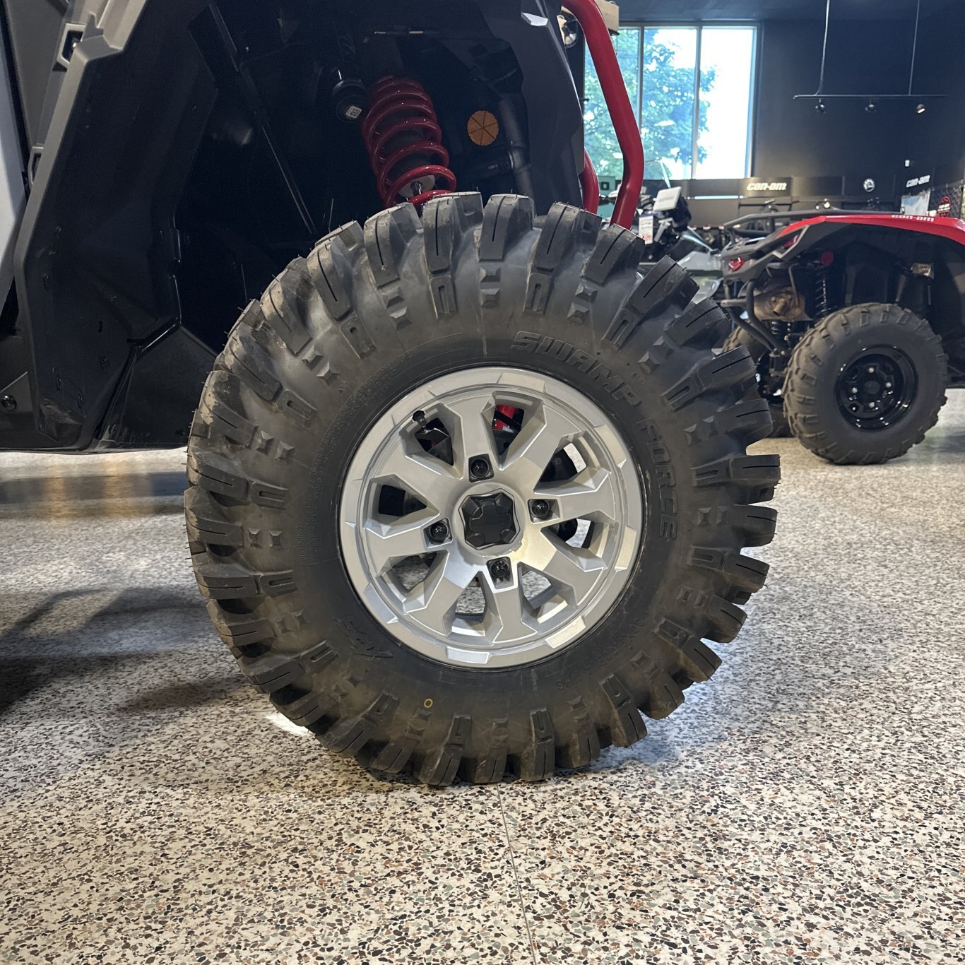 2025 Can Am Maverick Sport X MR 1000R Hyper Silver / Legion Red