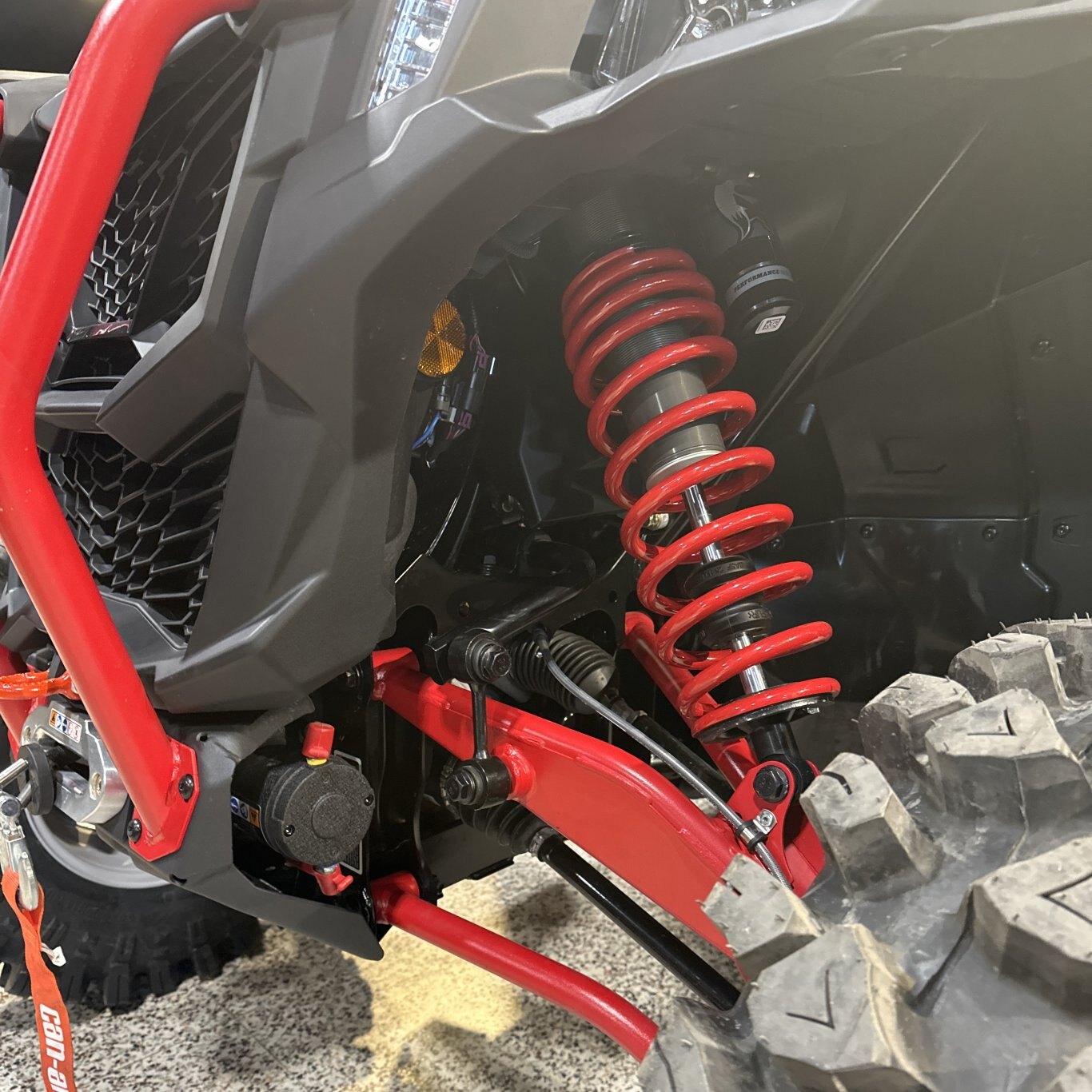 2025 Can Am Maverick Sport X MR 1000R Hyper Silver / Legion Red