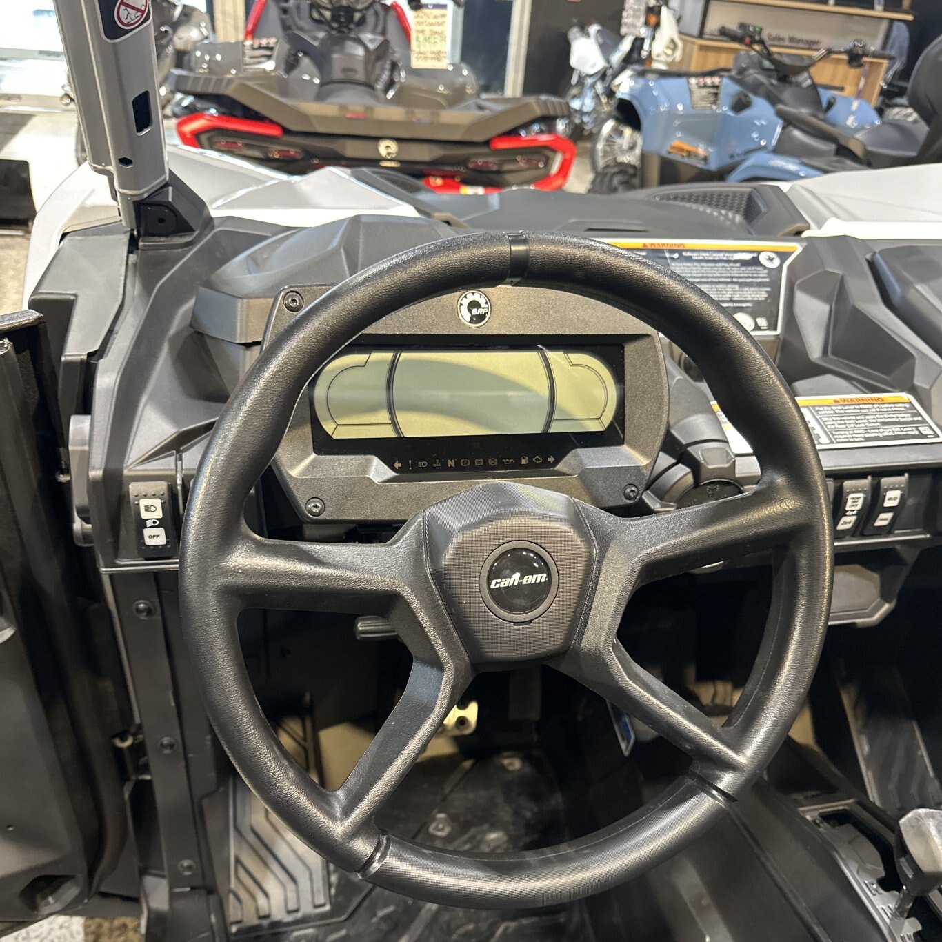 2025 Can Am Maverick Sport X MR 1000R Hyper Silver / Legion Red