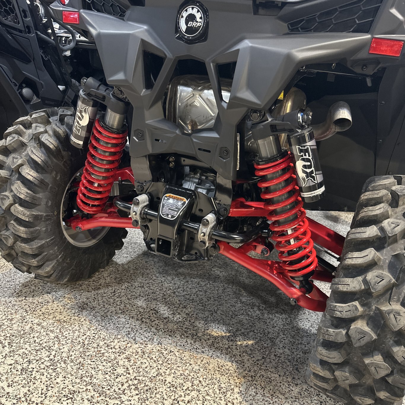 2025 Can Am Maverick Sport X MR 1000R Hyper Silver / Legion Red