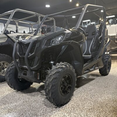 2025 Can-Am  Maverick Sport X MR 1000R Hyper Silver / Legion Red