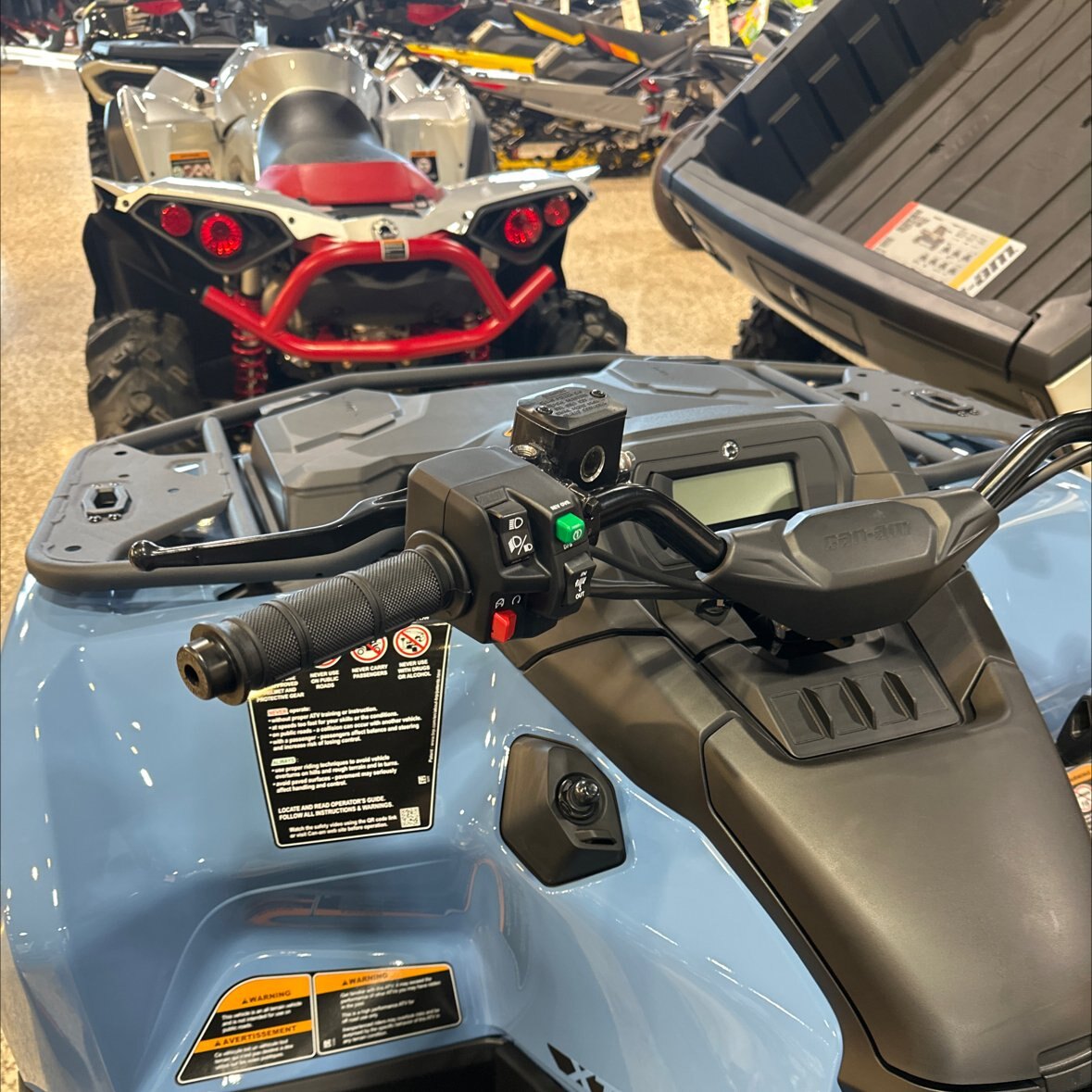 2025 Can Am Outlander XT 700 Scandi Blue