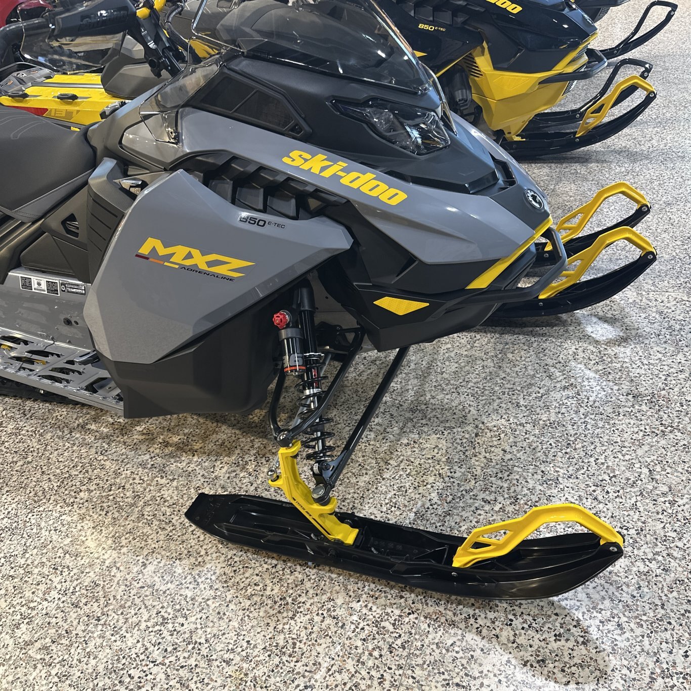 2026 Ski Doo MXZ Adrenaline with Blizzard Package Rotax® 850 E TEC