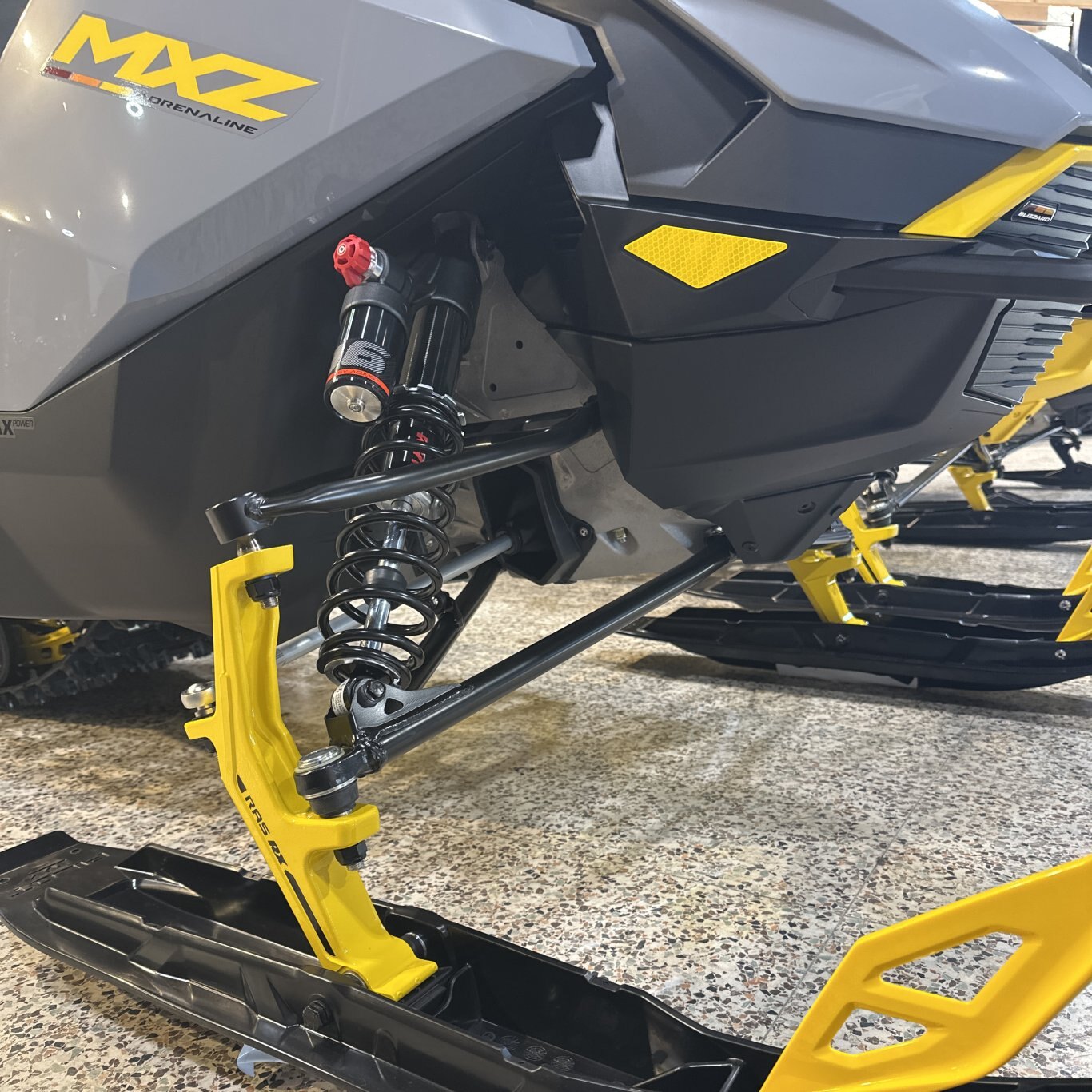 2026 Ski Doo MXZ Adrenaline with Blizzard Package Rotax® 850 E TEC