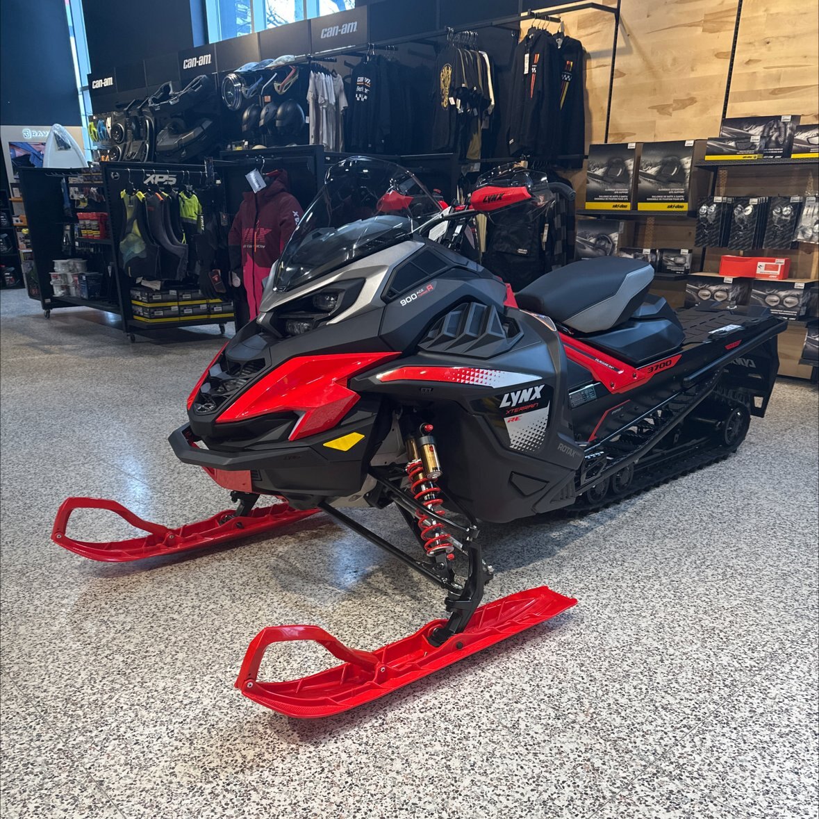 2026 Lynx XTERRAIN RE Rotax® 900 ACE Turbo R Viper Red / Black