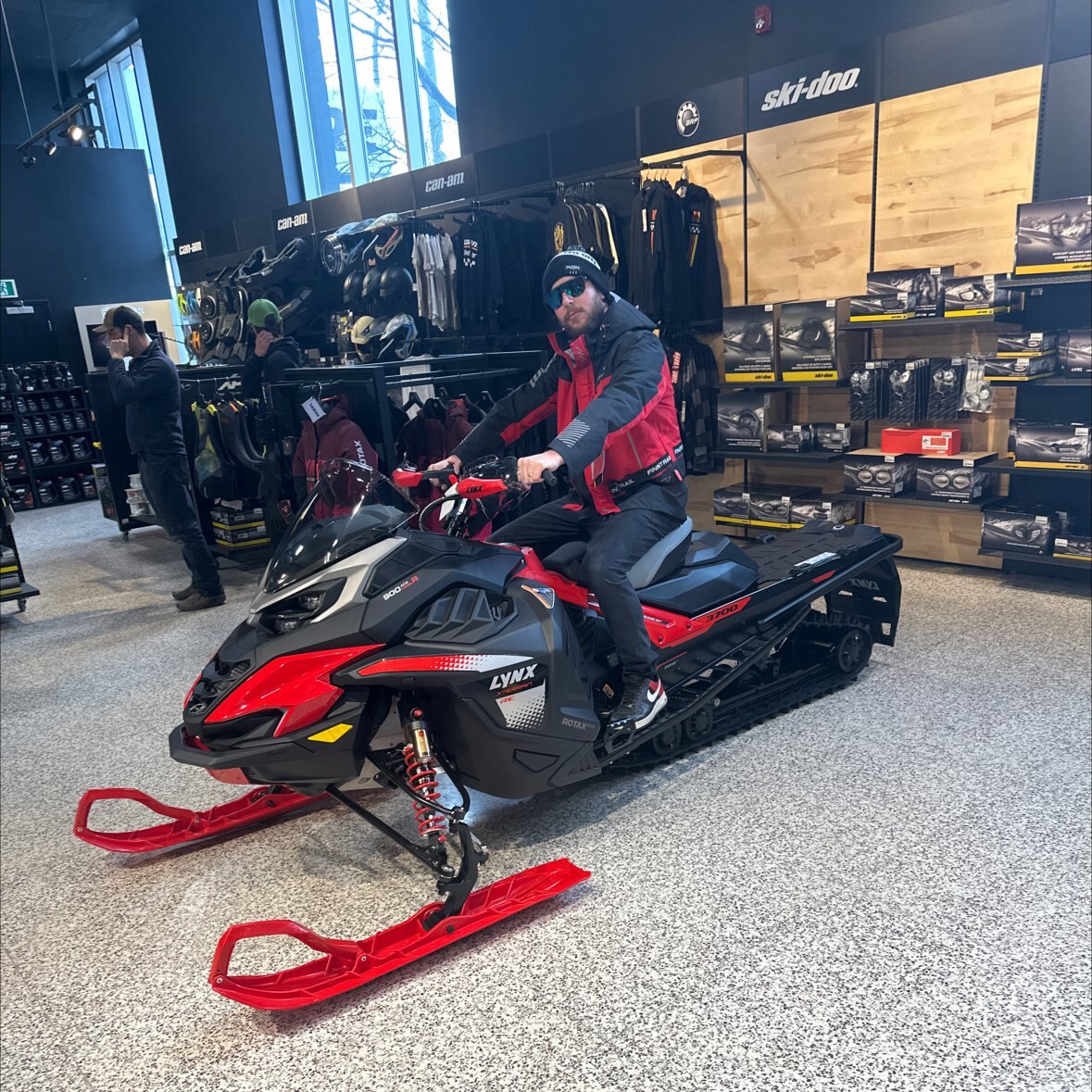 2026 Lynx XTERRAIN RE Rotax® 900 ACE Turbo R Viper Red / Black