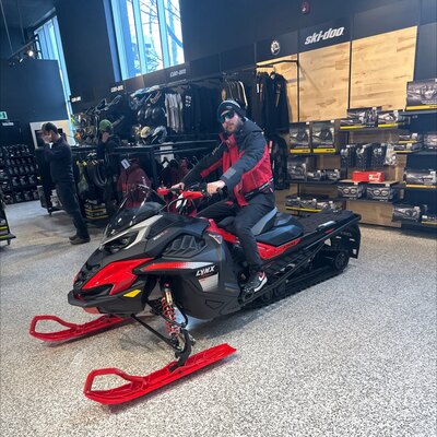 2026 Lynx XTERRAIN RE Rotax® 900 ACE Turbo R Viper Red / Black
