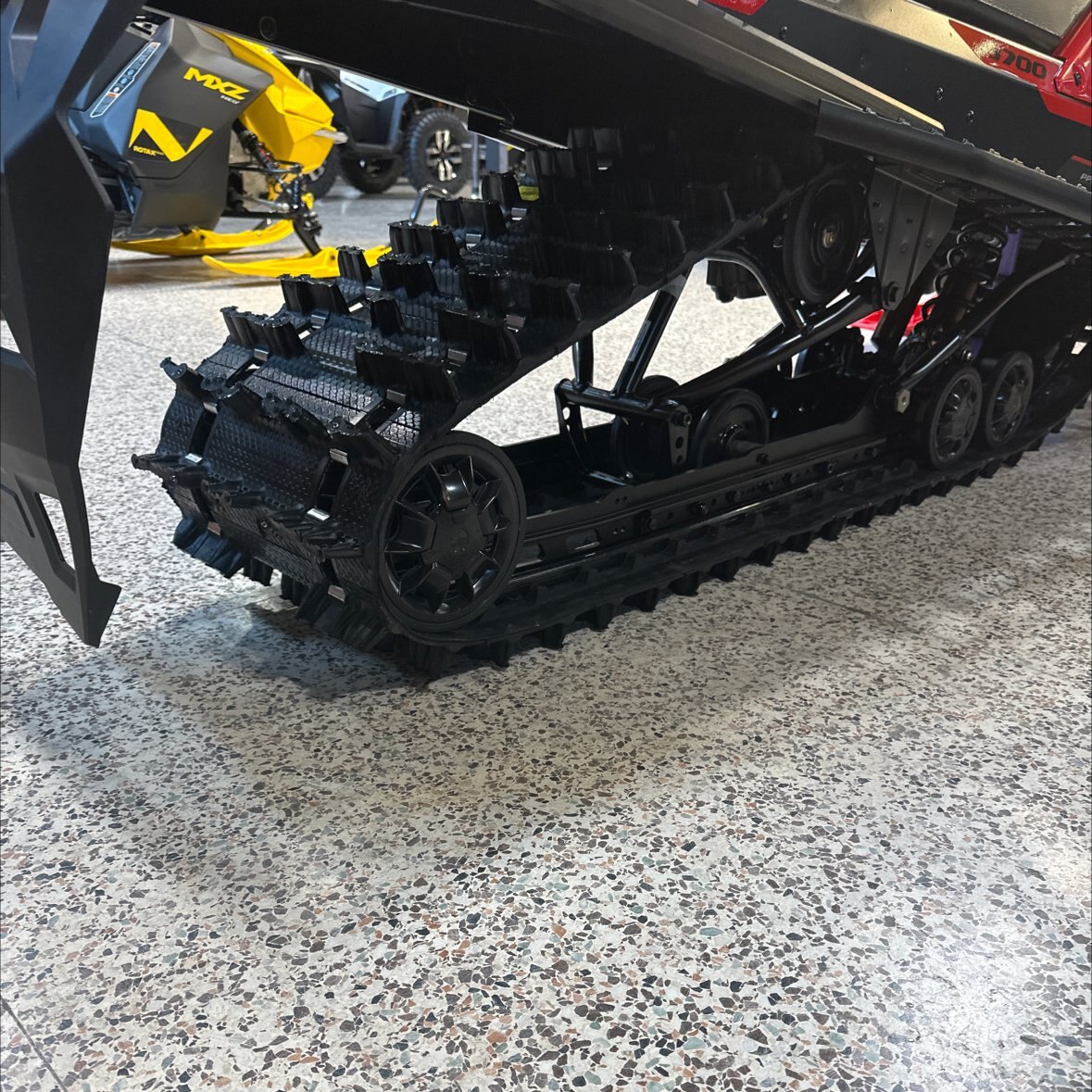 2026 Lynx XTERRAIN RE Rotax® 900 ACE Turbo R Viper Red / Black