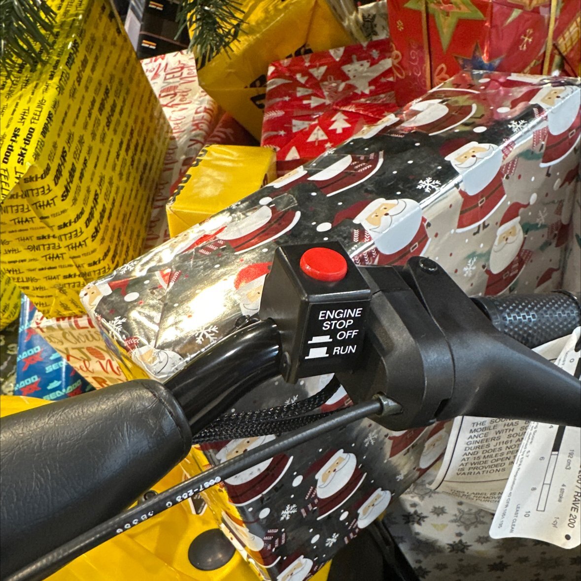 2026 Ski Doo Summit MXZ 200