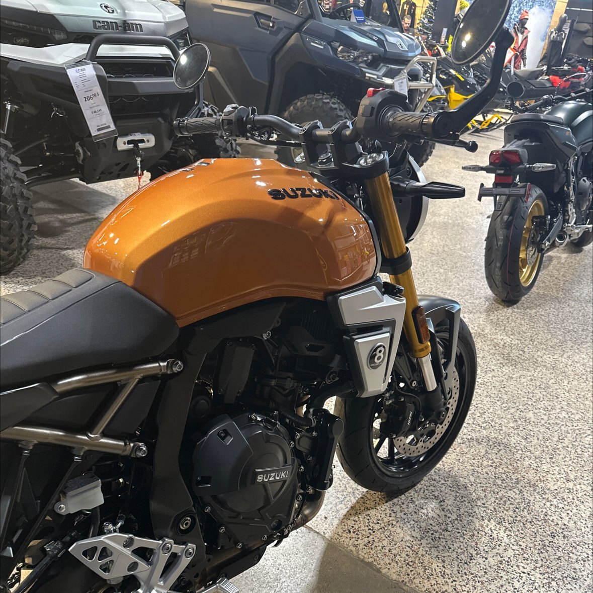 2026 Suzuki GSX 8T Candy Burnt Gold (QSY)