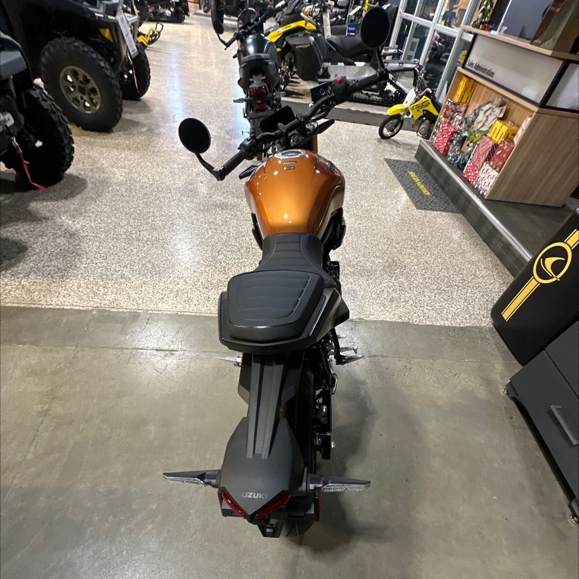 2026 Suzuki GSX 8T Candy Burnt Gold (QSY)