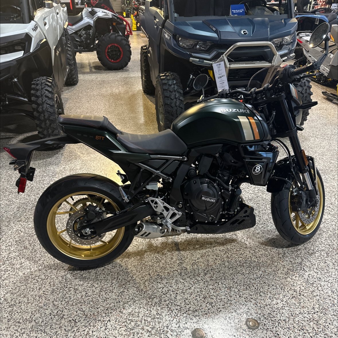 2026 Suzuki GSX 8TT Pearl Mat Shadow Green (QU5)