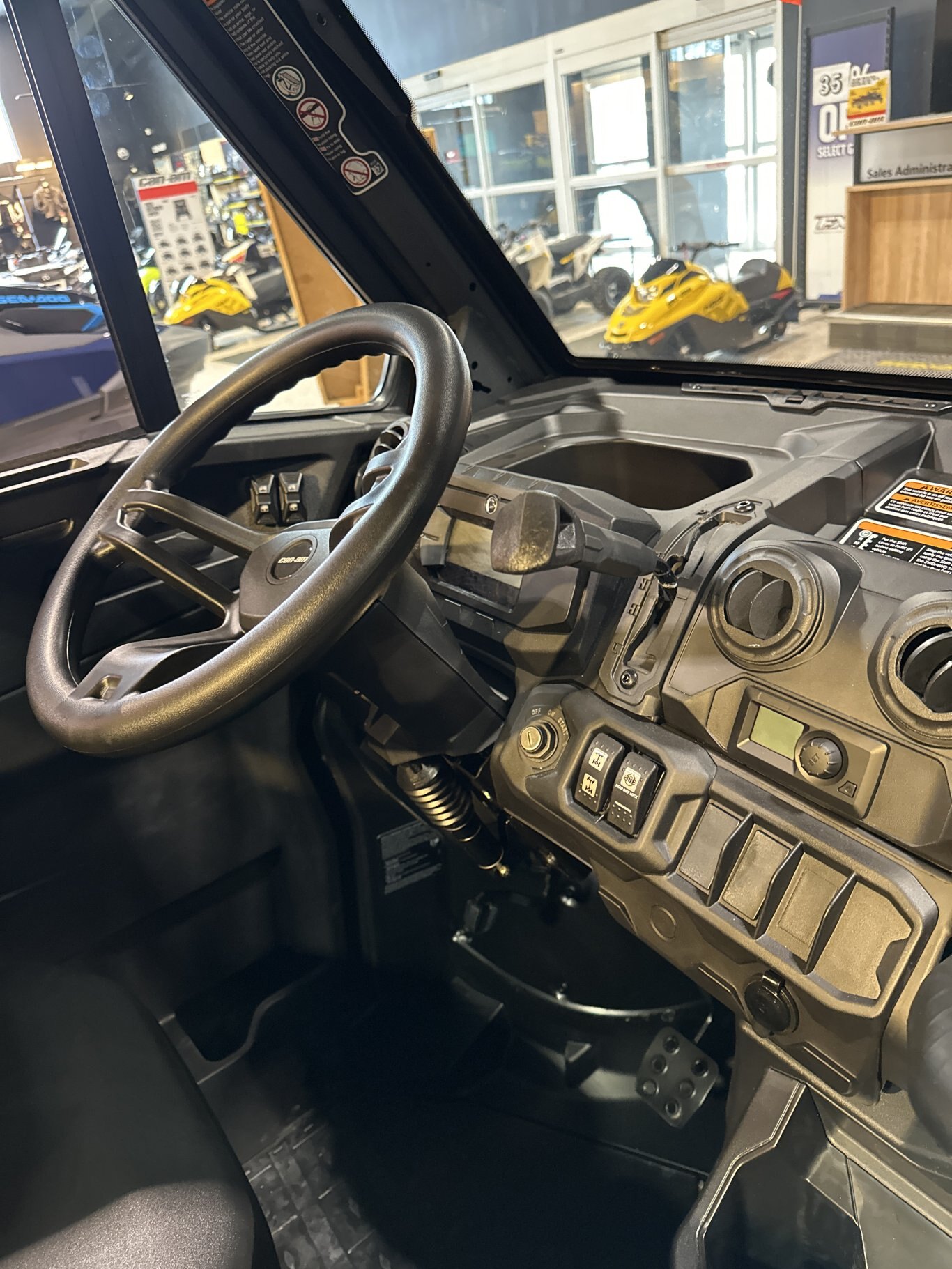 2026 Can-Am Defender DPS CAB HD10 Compass Green | B3410 | BRP