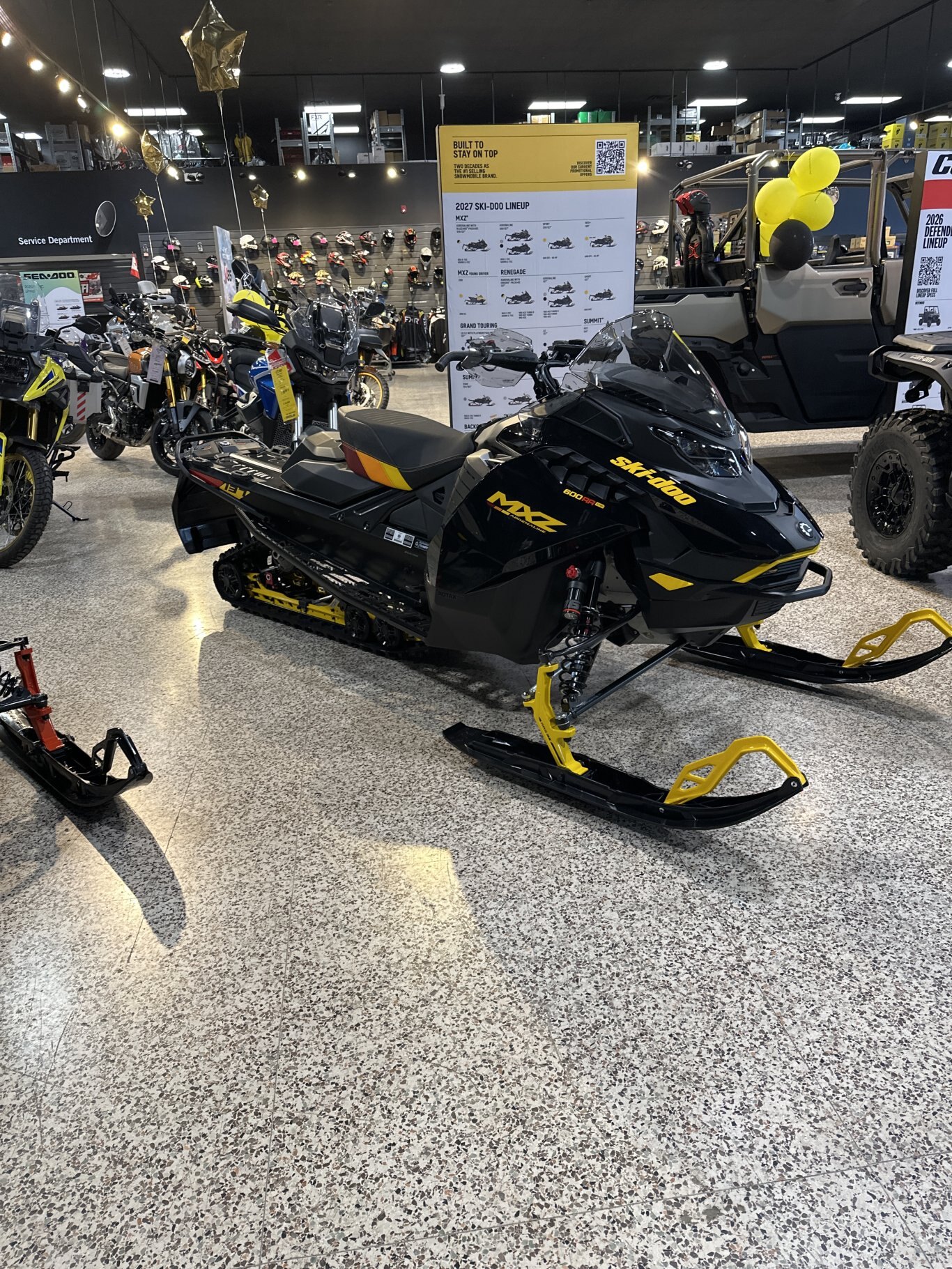 2027 Ski Doo MXZ Adrenaline Rotax® 137 600RR E TEC® Ice Ripper XT 1.25 E.S. Black