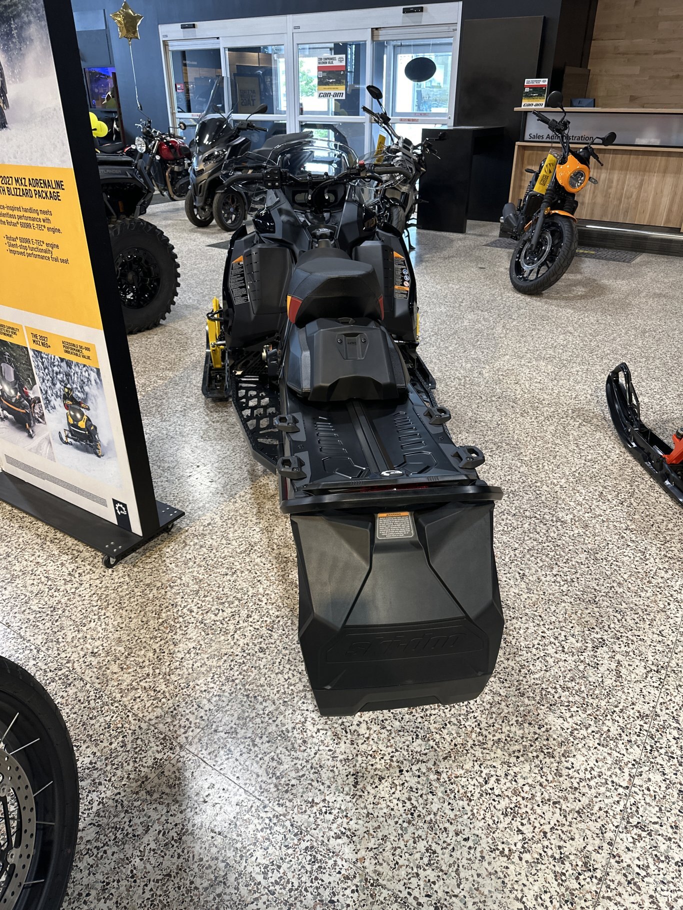 2027 Ski Doo MXZ Adrenaline Rotax® 137 600RR E TEC® Ice Ripper XT 1.25 E.S. Black