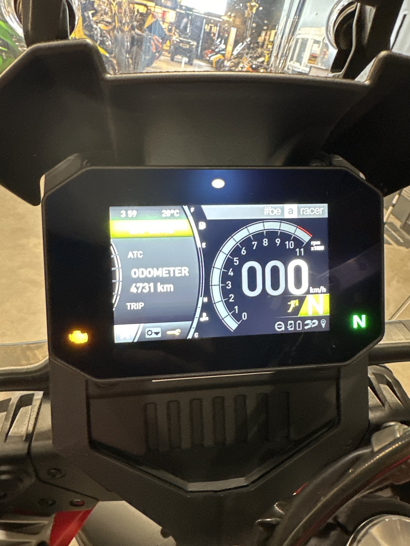2023 Aprilia Tuareg 660 Martian Red