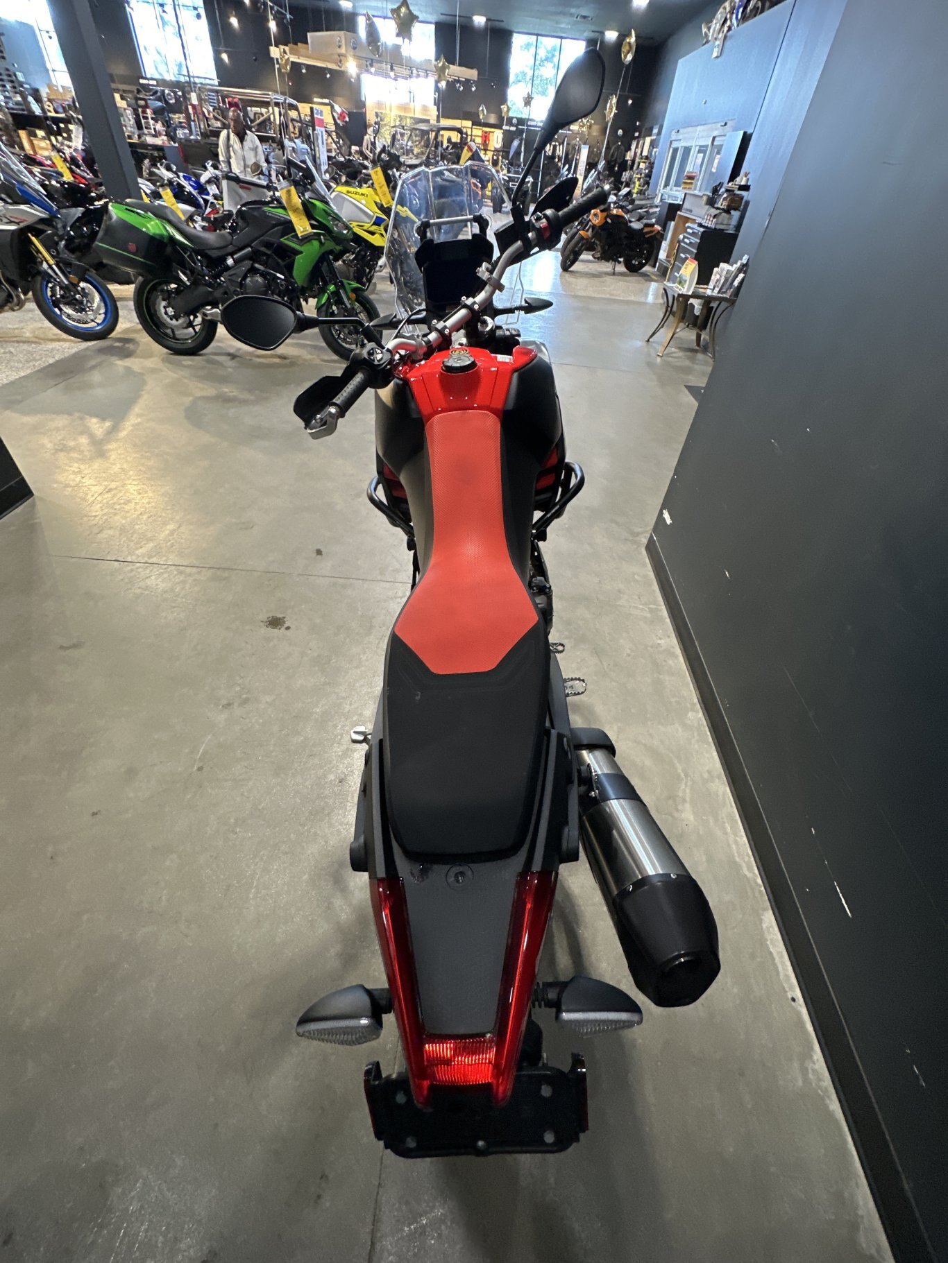 2023 Aprilia Tuareg 660 Martian Red