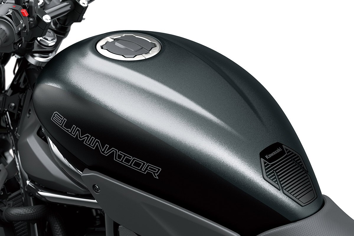 2025 Kawasaki ELIMINATOR 500 SE Metallic Matte Carbon Gray / Flat Ebony