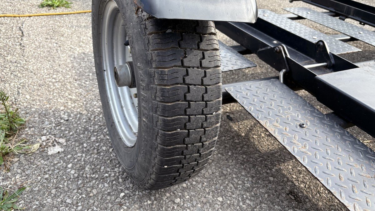 Used 2018 Stinger Twin Cruiser Double Folding Trailer
