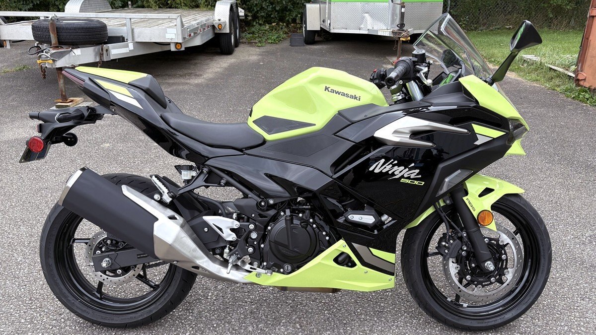 2026 Kawasaki Ninja 500 ABS SE Test Ride Bike