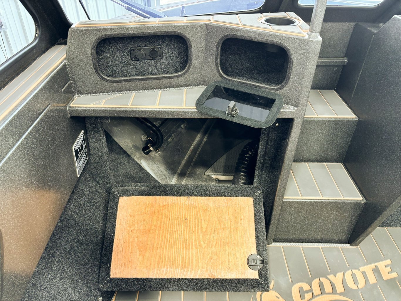 2024 Coyote 190 Predator Rear Bench