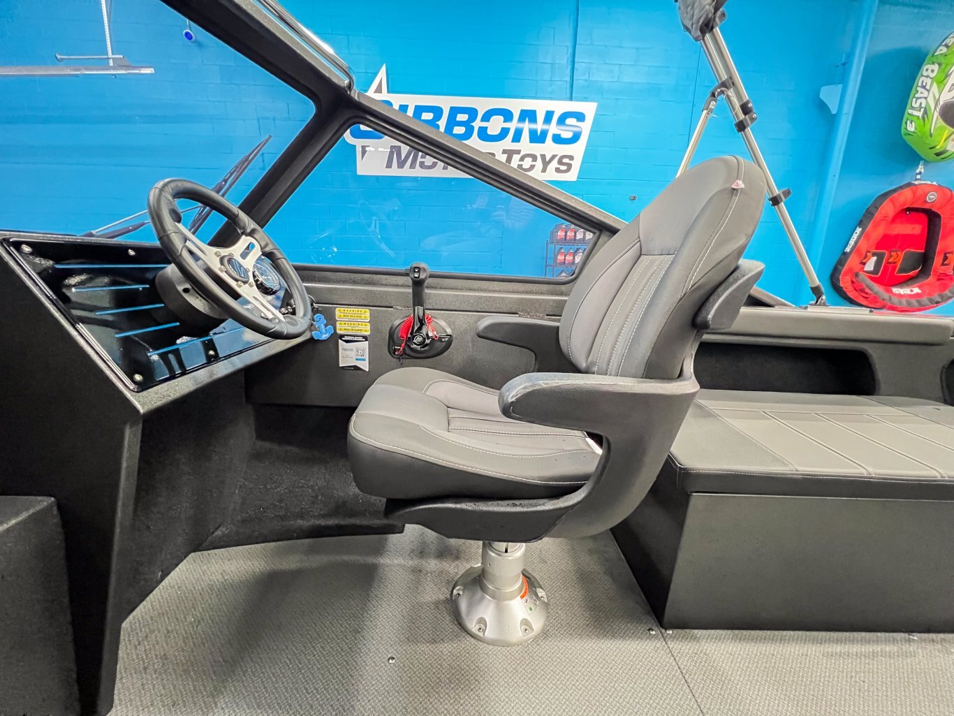 2024 Coyote 195 Laker