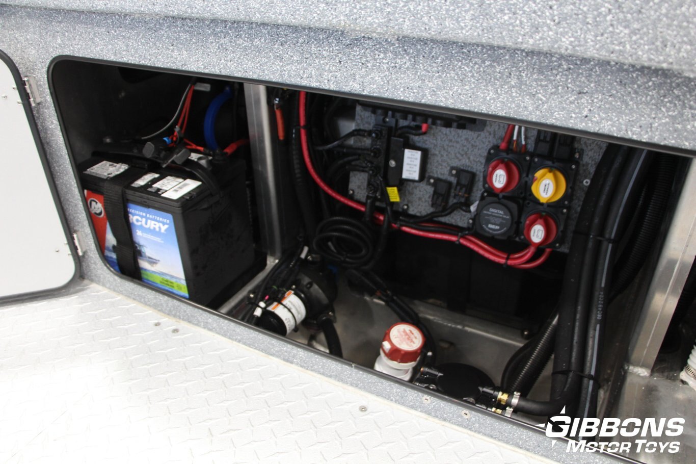 2025 Kingfisher 2325 Coastal Express