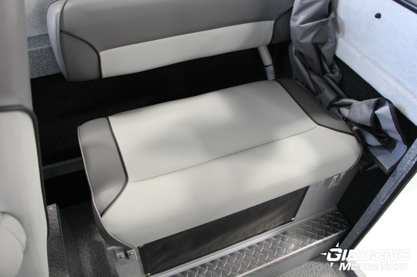 2025 Kingfisher 2325 Coastal Express